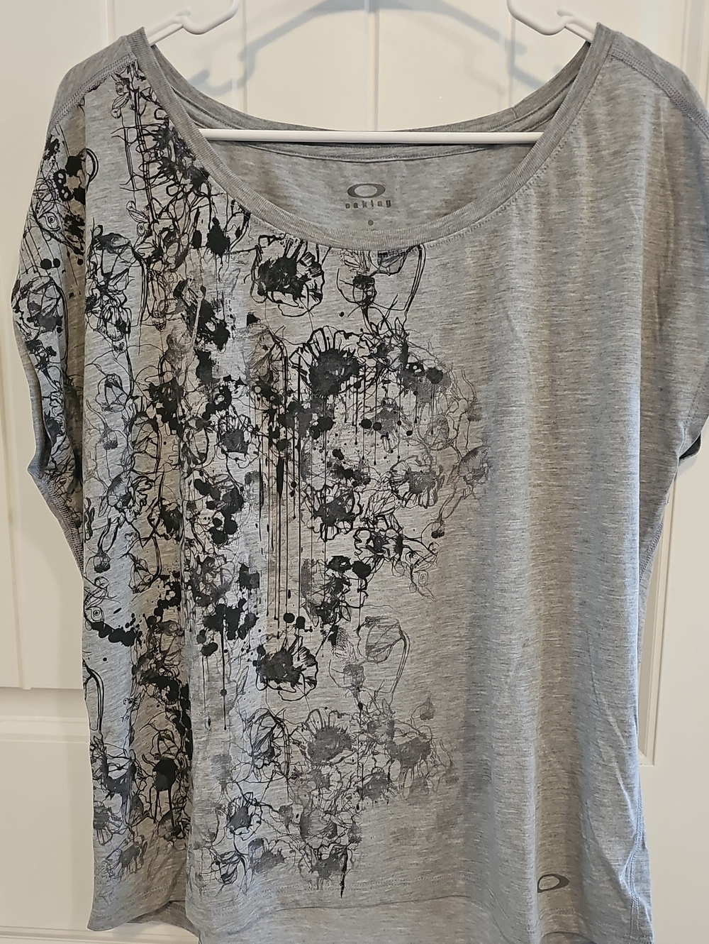 Oakley Light Gray Scoop-Neck Tee with Black Floral Graphic